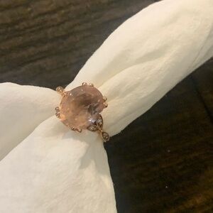 Filigree morganite ring with Diamond accents